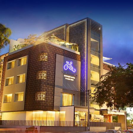 The Royale Senate Race Course, Bangalore Exterior foto